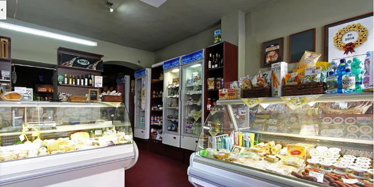 600 nebo 1000 g sýrů z kravského i kozího mléka: Brie, Manouri či Comté