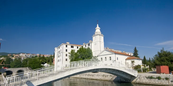 Ochutnávka chorvatské pohody: jednodenní koupání na pláži v Crikvenici