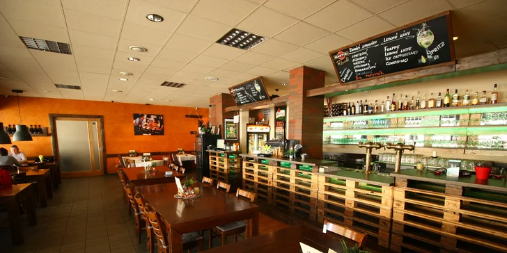 Double burger s ručně mletým masem a domácími hranolky pro jednoho i dva