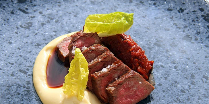Gastrozážitek v Le Grill: 7chodové menu s nápojovým párováním pro 2