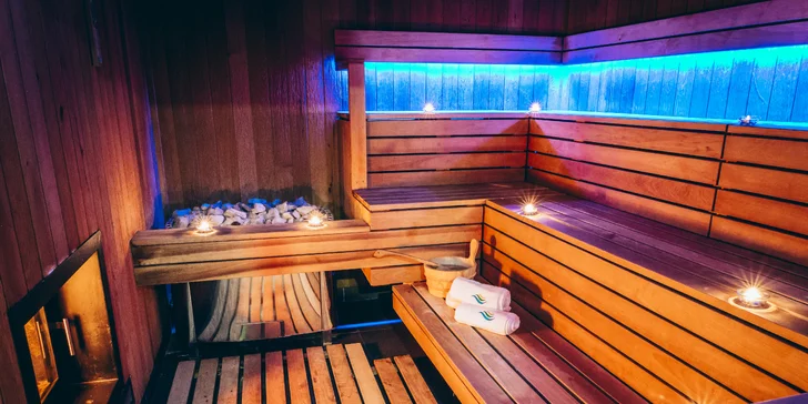 Vodní i wellness svět v AquaCity Poprad: celodenní vstup a možnost menu
