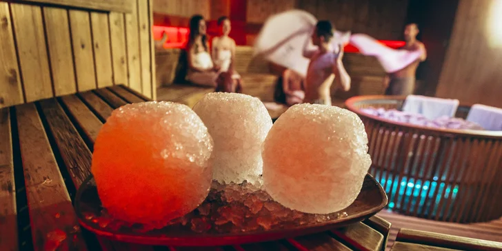 Vodní i wellness svět v AquaCity Poprad: celodenní vstup a možnost menu