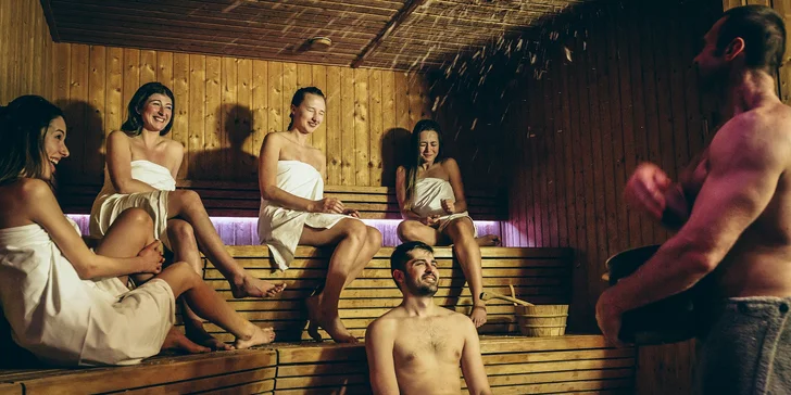 Vodní i wellness svět v AquaCity Poprad: celodenní vstup a možnost menu
