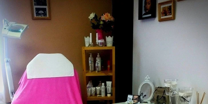 Vzhůru za krásou a odpočinkem: péče o oční okolí vč. masáže i úprava obočí