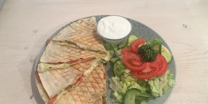 Pauza na Mexiko: Čerstvá quesadilla plněná dle výběru pro 1 nebo 2