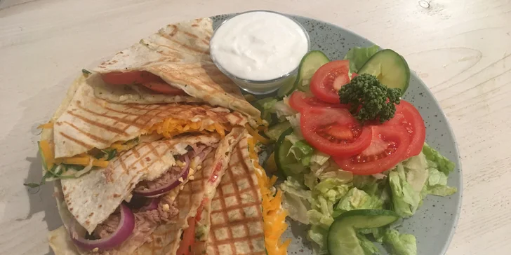 Pauza na Mexiko: Čerstvá quesadilla plněná dle výběru pro 1 nebo 2