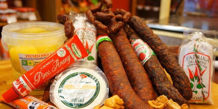 Balíčky maďarských pochoutek: klobásy, sýry, čalamáda i čokoláda