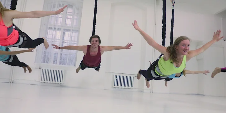 Rozhýbejte tělo zábavnou formou: cvičení bungee workout nebo bungee fit