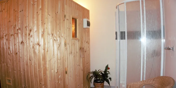 1 nebo 2 noci v apartmánu s vlastní vířivkou: sekt, občerstvení a snídaně