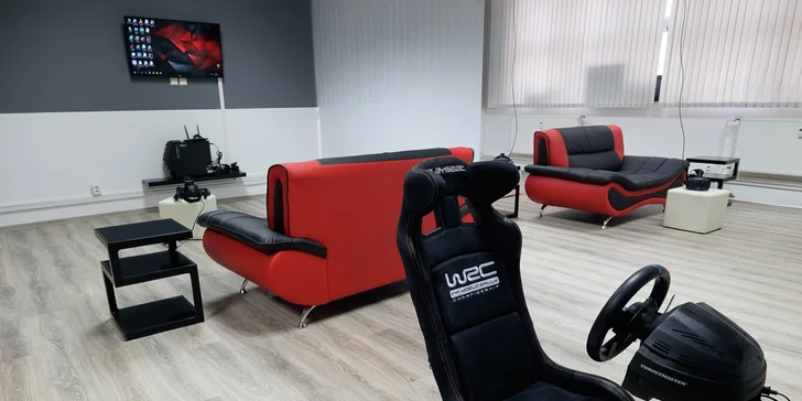 Špičkově vybavená herna virtuální reality: 7 místností a brýle bez kabelů