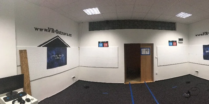 Hodina virtuální reality pro 2-4 hráče na 2 konzolích: výběr ze 140 her