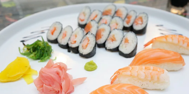 Sushi hostina pro jednoho nebo dva v restauraci Tanuki