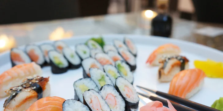 Sushi hostina pro jednoho nebo dva v restauraci Tanuki