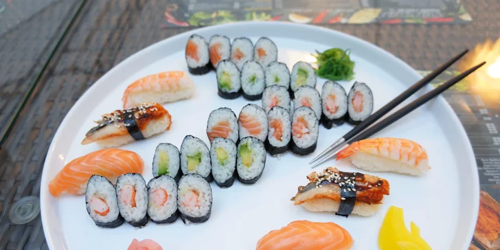 Sushi hostina pro jednoho nebo dva v restauraci Tanuki