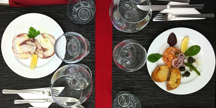 Degustační 6chodové menu u zámku: mořské plody, risotto i steak z tuňáka