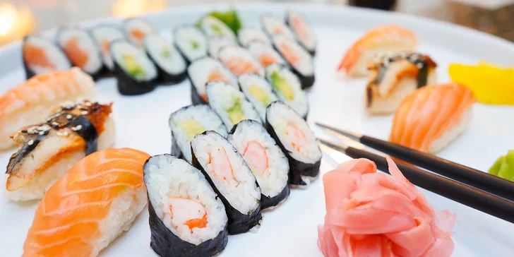 Sushi hostina pro jednoho nebo dva v restauraci Tanuki