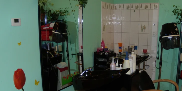 Kadeřnické balíčky. Melíry i brazilský keratin