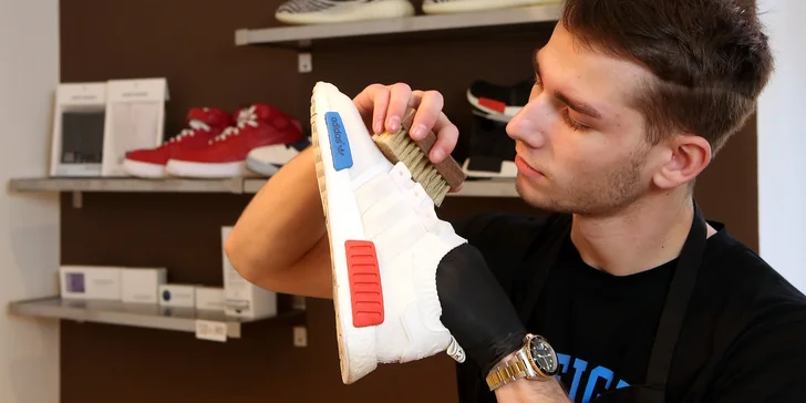 Dejte boty do pucu: čištění obuvi dle výběru ve Vito Shoe Care