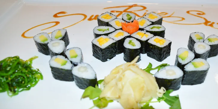 Sushi sety s 18 až 32 kousky: s lososem, tuňákem i čistě vegetariánský