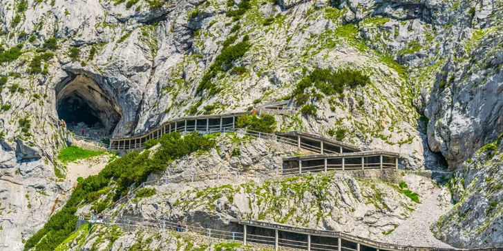 Největší ledová jeskyně světa a Salzburg patřící mezi památky UNESCO