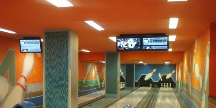 K dispozici jsou tři zkrácené bowlingové dráhy s elektronickými stavěči německé firmy Vollmer.