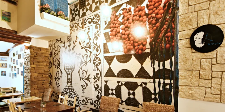 Řecko na Vinohradech: dárkový voucher na cokoli z menu taverny