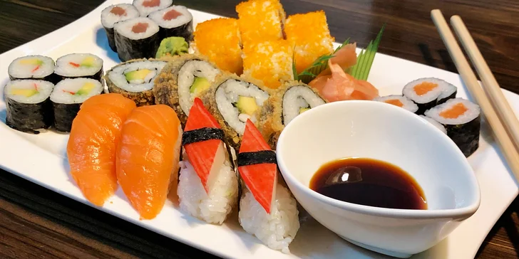 Malý, střední nebo velký sushi set s polévkou Miso