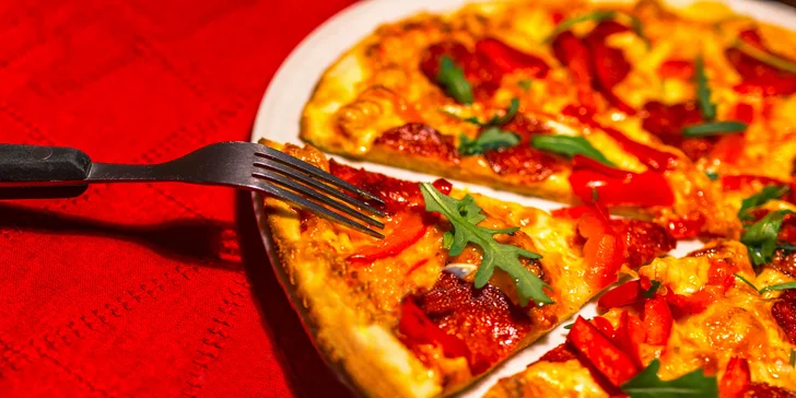 Pizza podľa výberu až z 24 druhov v pizzerii Modena