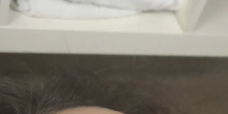 Krásná hned po probuzení: permanentní make-up obočí včetně doplnění