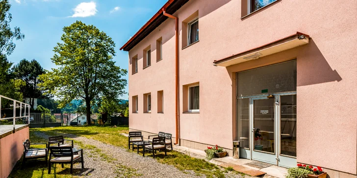 V rámci všech voucherů také omrknete samotnou sklárnu Annín a zkusíte si vyrobit vlastní originální kousek.