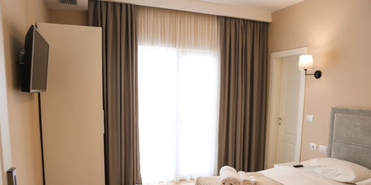 Dovolená v Albánii: 7 nocí v hotelu přímo na pláži s light all inclusive