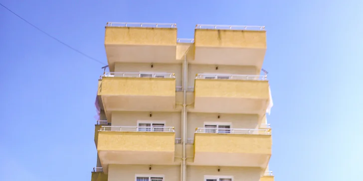 Dovolená v Albánii: 7 nocí v hotelu přímo na pláži s light all inclusive