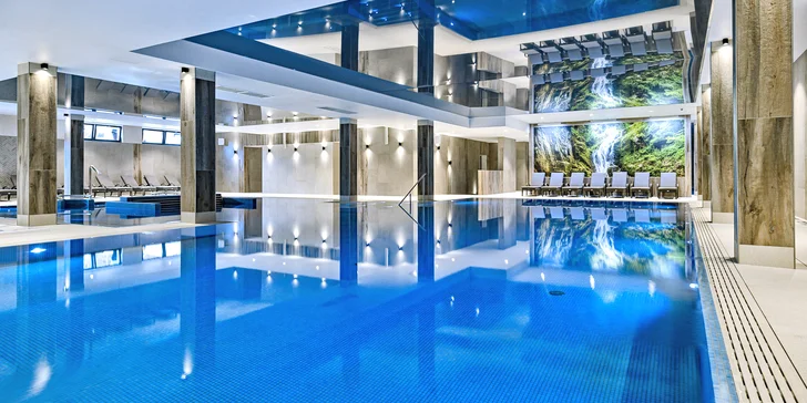 V balíčku máte také neomezený vstup do wellness centra v hotelu Platinum Mountain, který je asi 200 metrů daleko.