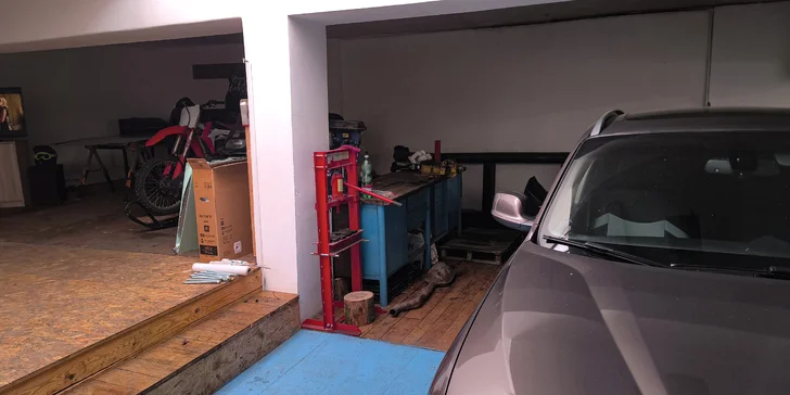 V novém Autoservisu a pneuservisu v České Lípě vašemu autu spolehlivě vymění pneumatiky od rozměru 13" až 18"+, zkrátka nepřijdou ani dodávky.