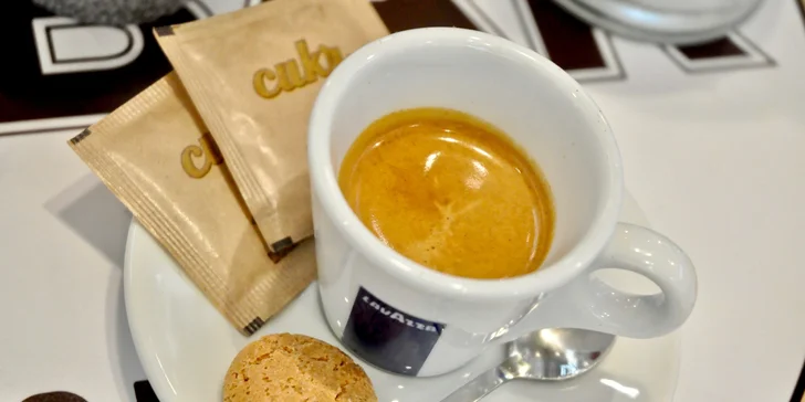 Udělají vám espresso nebo espresso lungo. 