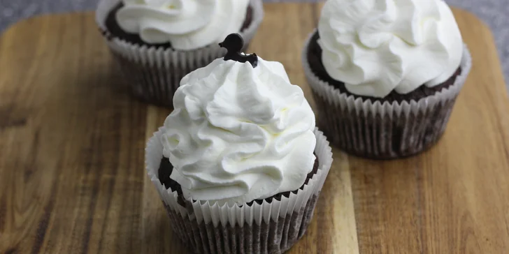 Bezlepkové cupcaky: 6 nebo 12 ks, čokoládový, vanilkový i mrkvový