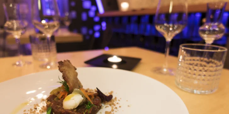 Degustace 8 druhů pálenky a 8 druhů tapas ve sklepení ze 16. století