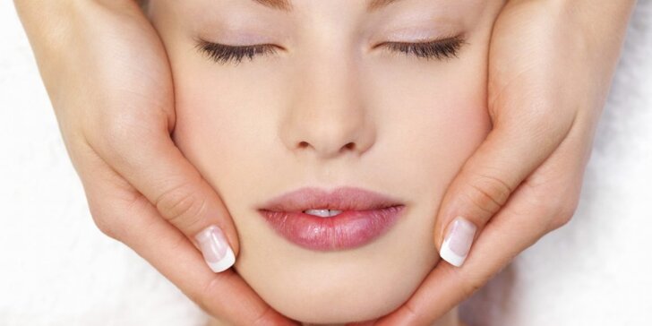 Omlazení dotekem: manuální liftingová masáž obličeje