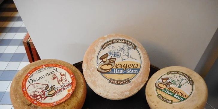 Farmářské sýry z Pyrenejí: 150 g ovčího, kozího nebo kravského sýra