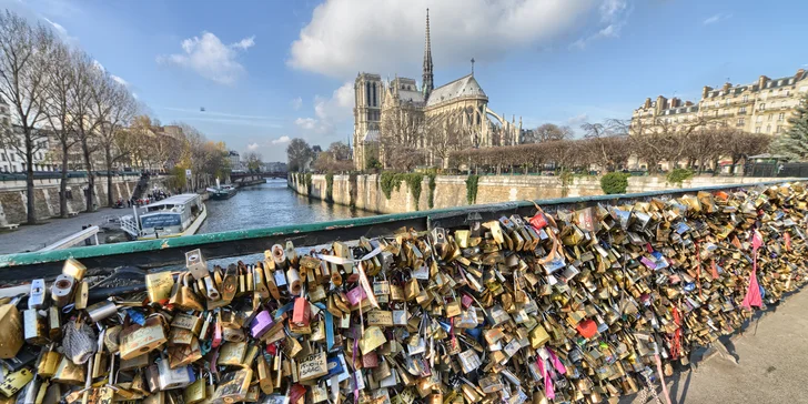 Výlet do Paříže: Eiffelovka, muzeum Louvre, Notre Dame, Tour Montparnasse