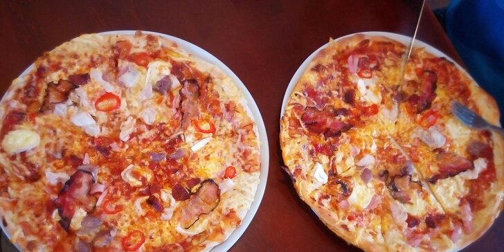 Italská dvojka: 2 velké pizzy s průměrem 36 cm dle vašeho výběru