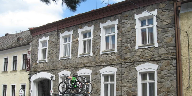 3–5 dnů na Lipně: pobyt v penzionu se snídaní, bazénem a cyklovýlety