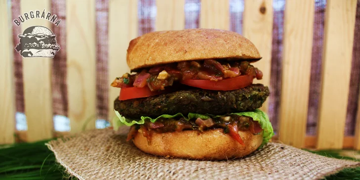 Burger menu v Pardubicích pro 2: z lokálních zdrojů, s hranolky či Coleslawem