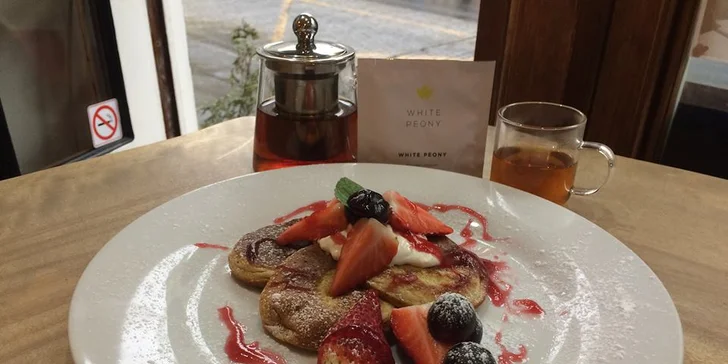 Posnídejte s grácií: Víkendový brunch vč. nápojů dle výběru pro 2