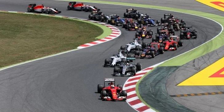 Doprava, ubytování, polopenze a možnost připlatit si vstup na Formuli 1
