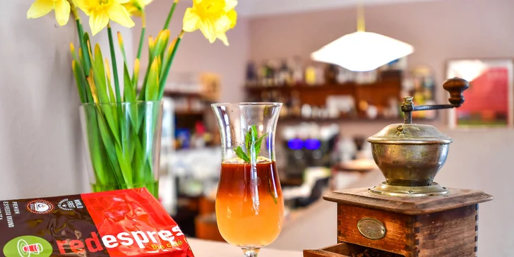 Na kafíčko do Kafíčka: dort, horký nápoj a detoxikační nápoj
