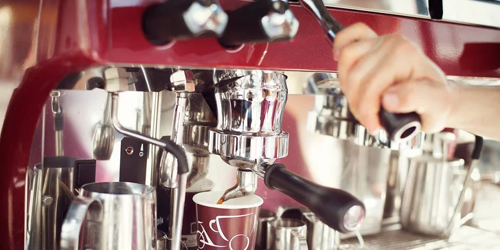 Osvěžení z mobilní kavárny Coffee-bike: 2× ledové macchiato s mátou