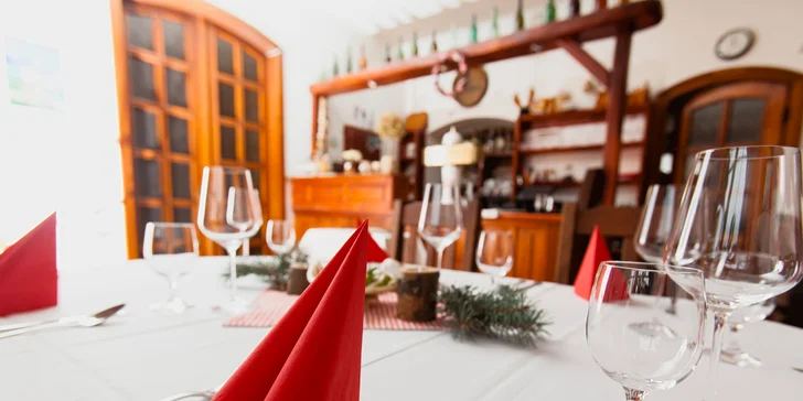 3chodové menu: domácí paštika, kuřecí supreme i vepřový T-Bone steak