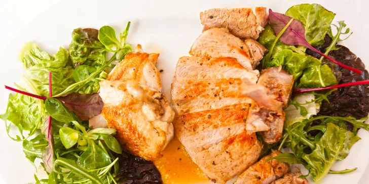 3chodové menu: domácí paštika, kuřecí supreme i vepřový T-Bone steak