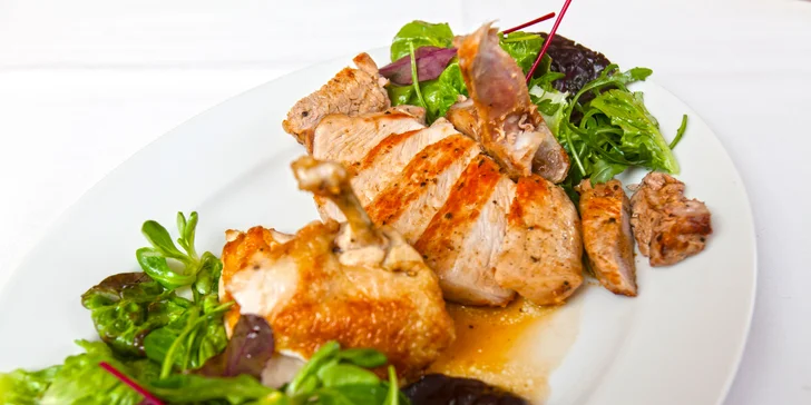 3chodové menu: domácí paštika, kuřecí supreme i vepřový T-Bone steak